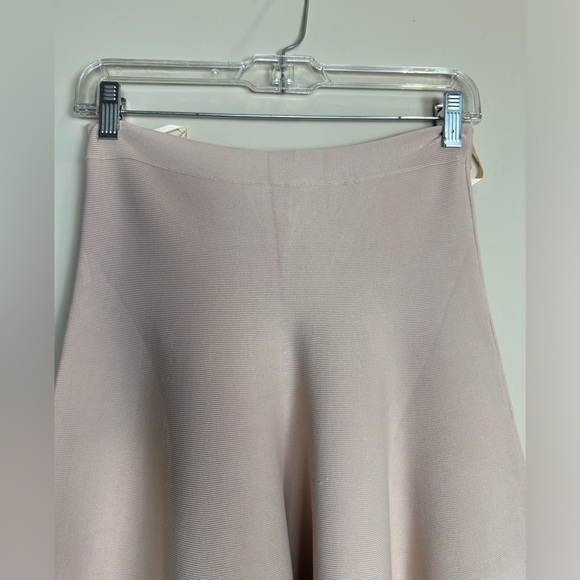 BCBG Maxazria brand new flowy mini skirt in tan - Picture 2 of 6